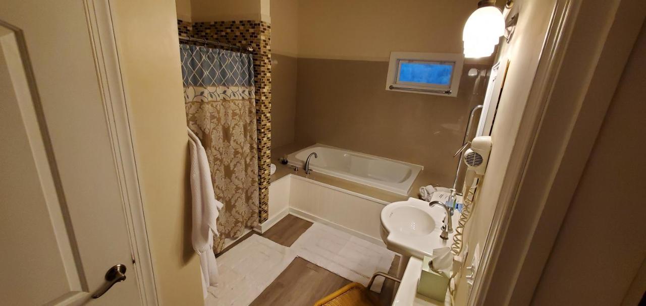 Acorn Hill Lodge And Spa Lynchburg Ngoại thất bức ảnh